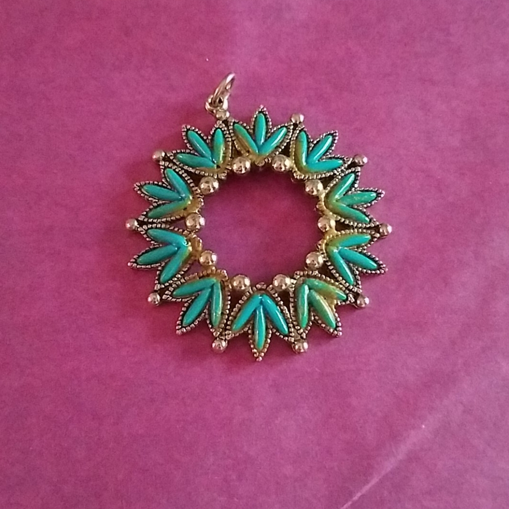Pendant no chain